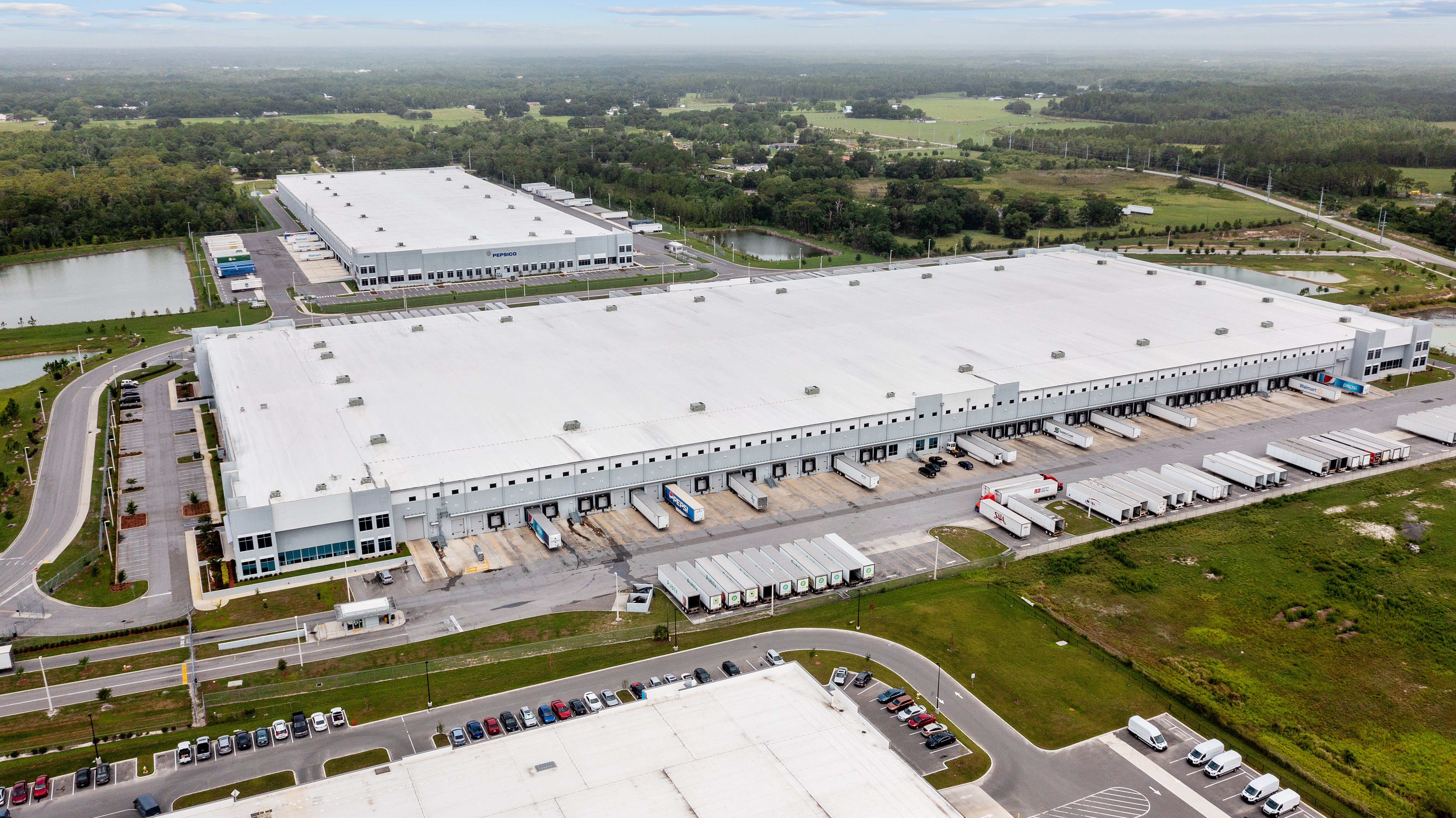 US logistics portfolio exterior