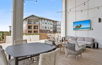 Flats on Front interior