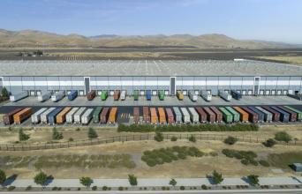 US logistics portfolio exterior